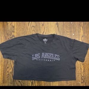 SIZE SMALL DARK GREY HOLLISTER “LOS ANGELES” SHIRT